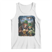 Funny Bigfoot Alien Oktoberfest Tank Top Selfie Beer Party German Lederhosen UFO Gift
