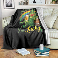 Funny Kiss Me I Am Lucky Throw Blanket St Patricks Day Frog