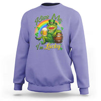 Funny Kiss Me I Am Lucky Sweatshirt St Patricks Day Frog