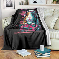 Funny Guinea Pig Video Game Player Gift Throw Blanket Guinea Be Gaming - Wonder Print Shop