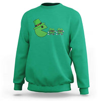 St Patricks Day Retro Gamer Eating Shamrock Lucky Gift Sweatshirt
