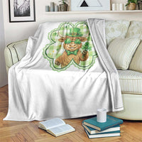 Funny Irish Highland Cow Shamrock Holiday Gift Throw Blanket