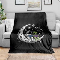 Funny Bookworm In Space Throw Blanket Cute Astronaut And Alien Reading