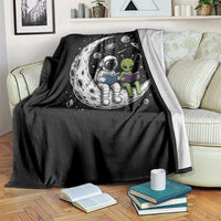 Funny Bookworm In Space Throw Blanket Cute Astronaut And Alien Reading