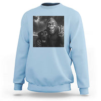 Cute Labrador Selfie With Bigfoot Sweatshirt Funny Cryptid - Wonder Print Shop