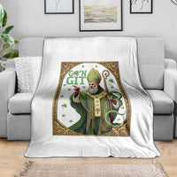 Saint Patrick Go'n Git Throw Blanket Funny St Patricks Day Snake Legend