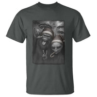 Bigfoot UFO Selife T Shirt Sasquatch Ailen Rock On Hand Christmas - Wonder Print Shop