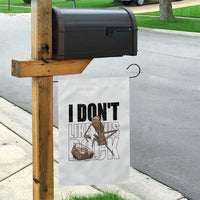 Marcus The Worm Christmas Meme Garden Flag I Do Not Like This Rock Xmas - Wonder Print Shop