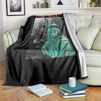 No Kings Throw Blanket Statue of Liberty Selfie Freedom - Wonder Print Shop