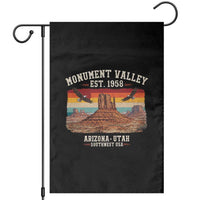 Retro Monument Valley Arizona Utah Sunset Established 1958 Garden Flag Southwest Desert Eagle Road Trip Nature Souvenir