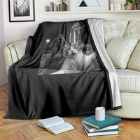 Funny Cat Selfie with Bigfoot Throw Blanket Back To The Moon Mission 2026