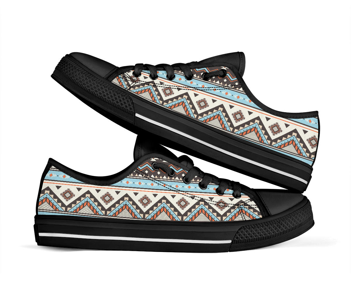 tribal-striped-seamless-pattern-low-top-canvas-shoes