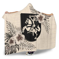 lithuania-hooded-blanket-the-beige-hibiscus