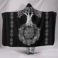 viking-hooded-blanket-tree-off-life