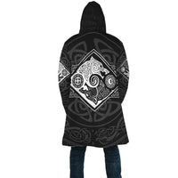 vikings-style-cloak-the-wolves-skoll-and-hati