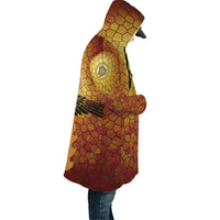 viking-cloak-raven-of-odin-and-drakkar-on-fire-on-vignette-gold-valknut