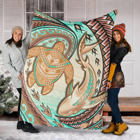 hawaii-premium-blanket-polynesian-shark-and-sea-turtle-dreamy-turquoise-artsy