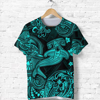 Turquoise short-sleeve T-shirt with Polynesian shark hammer graphic, crew neck