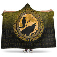 viking-hooded-blanket-vikings-huginn-muninn-odin-ravens-gold-version-hooded-blanket