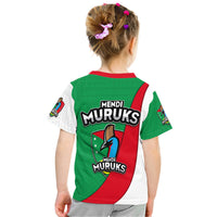 Kids sport T-shirt back view, green/red panels, Mendi Muruks crest centered