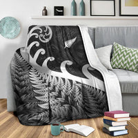 new-zealand-rugby-maori-premium-blanket-silver-fern-koru-vibes-black