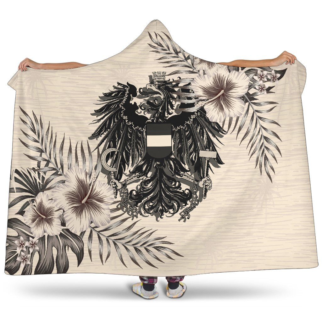 austria-hooded-blanket-the-beige-hibiscus
