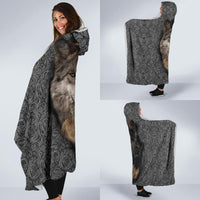 gray-wolf-escape-native-american-hooded-blanket