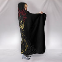 viking-the-wolves-skoll-and-hati-hooded-blanket