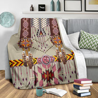 pink-pattern-breastplate-blanket