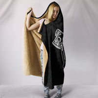 viking-hooded-blanket-viking-helmet