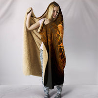 viking-hooded-blanket-gold-spear-of-the-god-odin-gungnir-and-two-gold-ravens