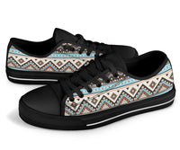 tribal-striped-seamless-pattern-low-top-canvas-shoes