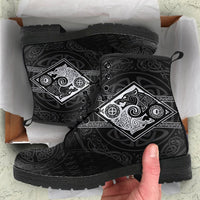 vikings-leather-boots-the-wolves-skoll-and-hati