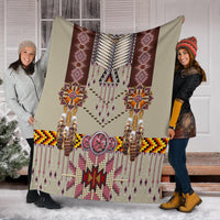 pink-pattern-breastplate-blanket