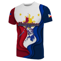 Camiseta blanca con diseño de bandera filipina, mapa y texto "Philippines" en el frente