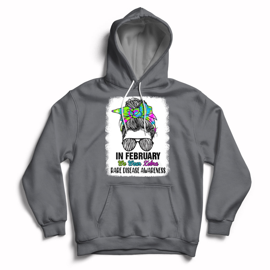 Charcoal pullover hoodie with front zebra graphic and drawstring hood