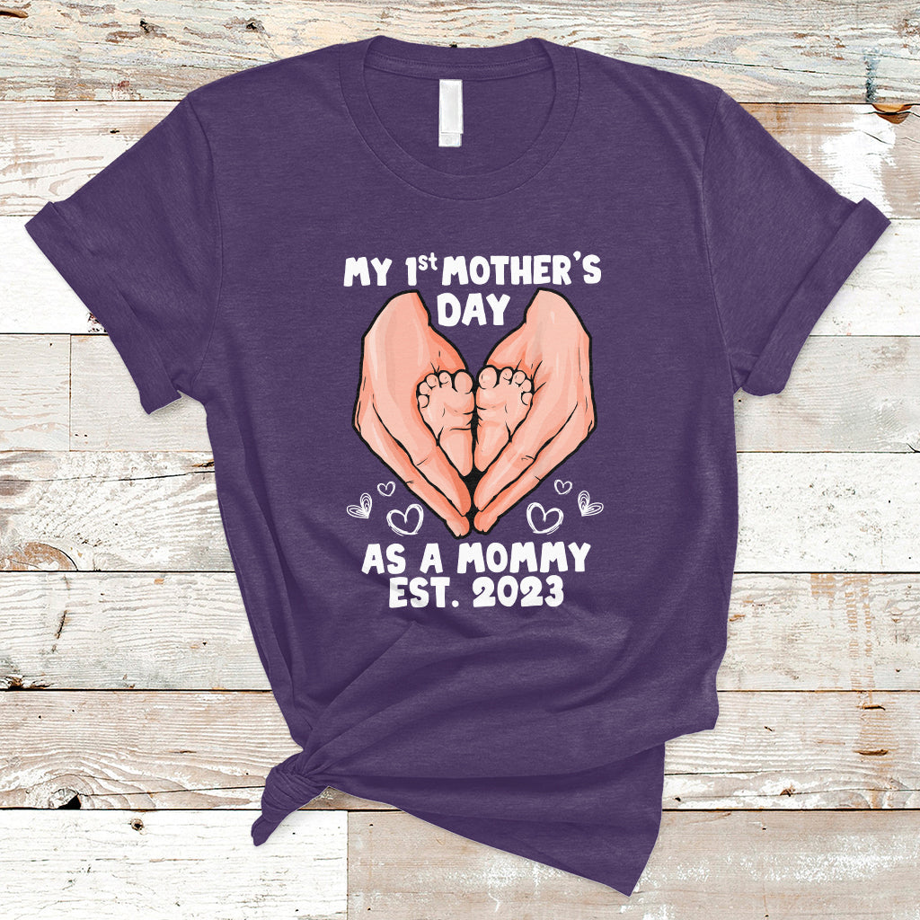 My First Mother's Day As a Mommy Cute Pregnancy Announcement Mother's Hands Baby's Feet T Shirt - Wonder Print Shop