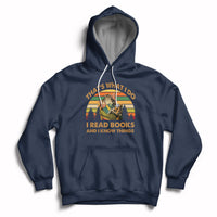 Vintage That's What I Do I Read Books And I Know Things Cat Reading Lover Bookworm Hoodie - Wonder Print Shop