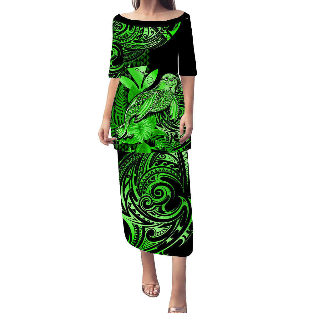 Matching Outfit For Couples Hawaii Monk Seal Puletasi Dress and Hawaiian Shirt Polynesian Kakau With Kanaka Green - Wonder Print Shop