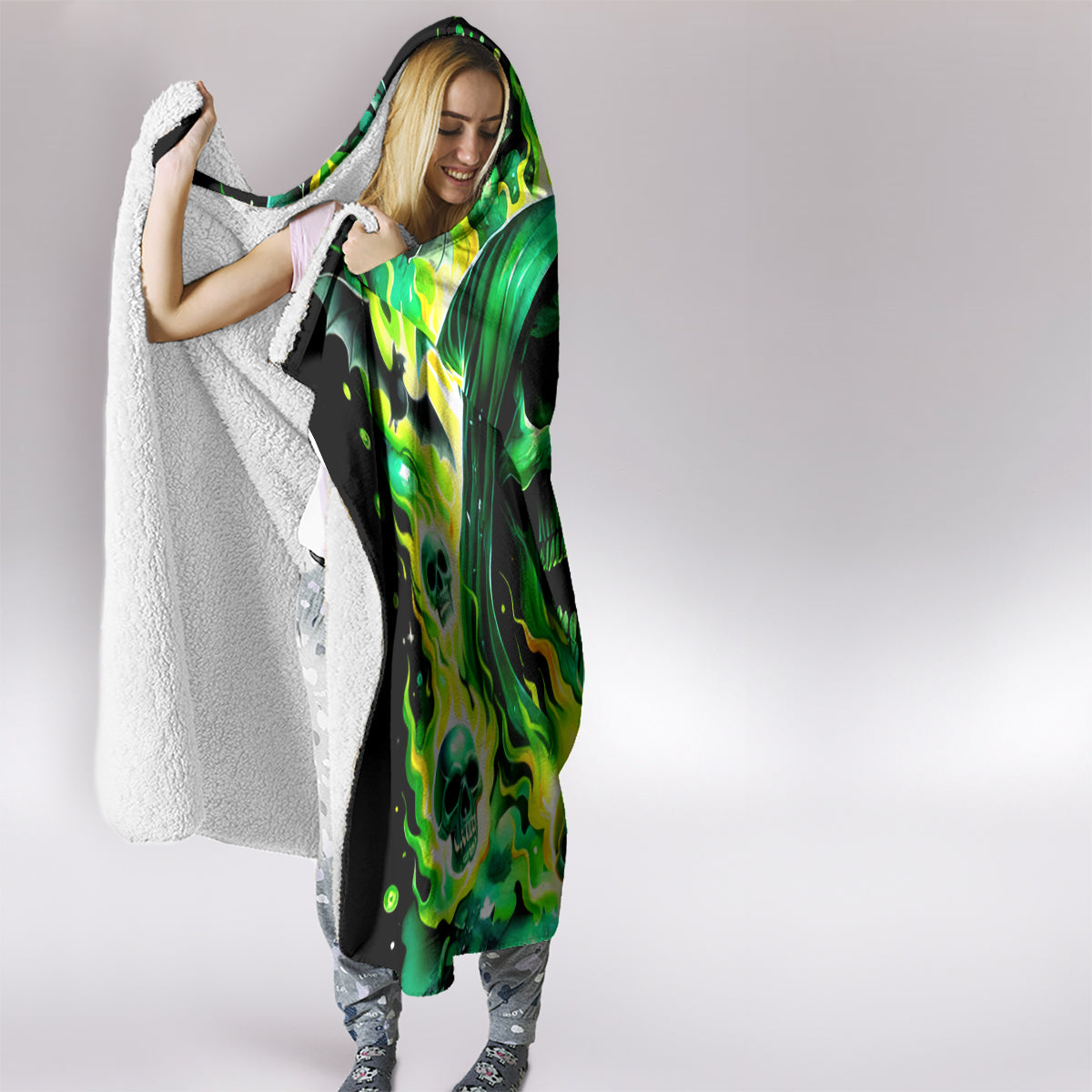 Flame Skull Hooded Blanket Heaven Don't Want Me Hell Afraid I Take Over DT01