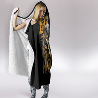 axe-skull-hooded-blanket-lets-bury-the-hatchet
