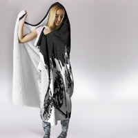 fire-skull-hooded-blanket-scream-in-fire