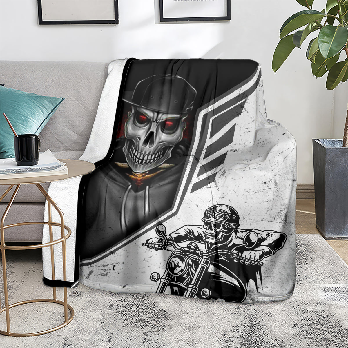 skull-blanket-riding-motocycle