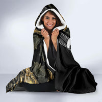 golden-gothic-skull-hooded-blanket-embracing-ancient-elegance