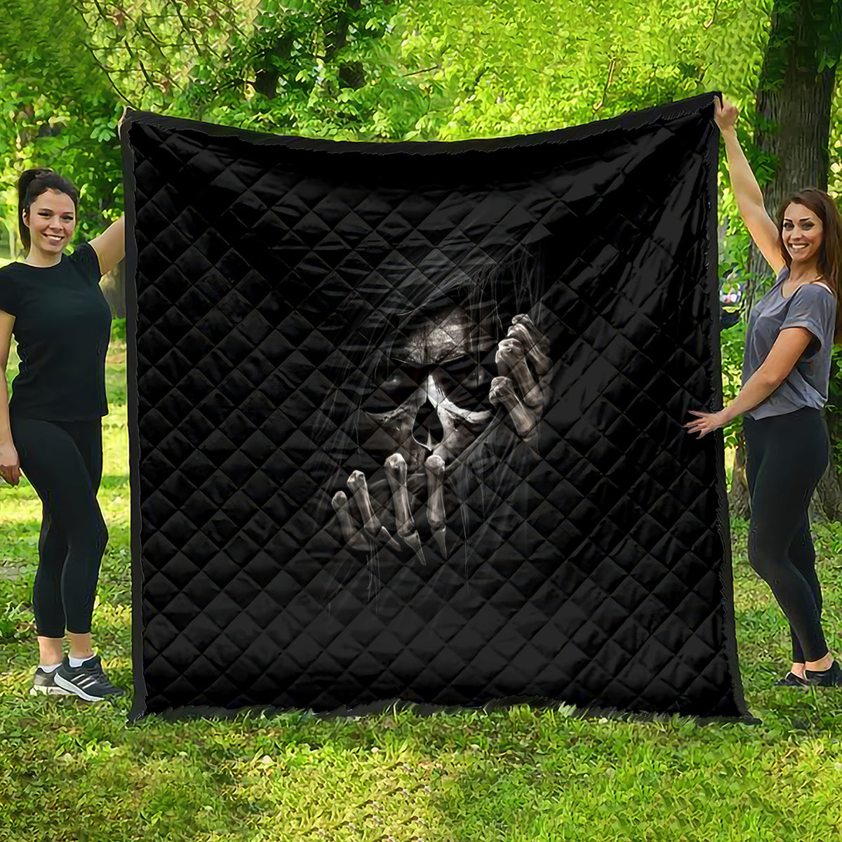 Skull Quilt Evil Skeleton Look Inside - Wonder Print Shop