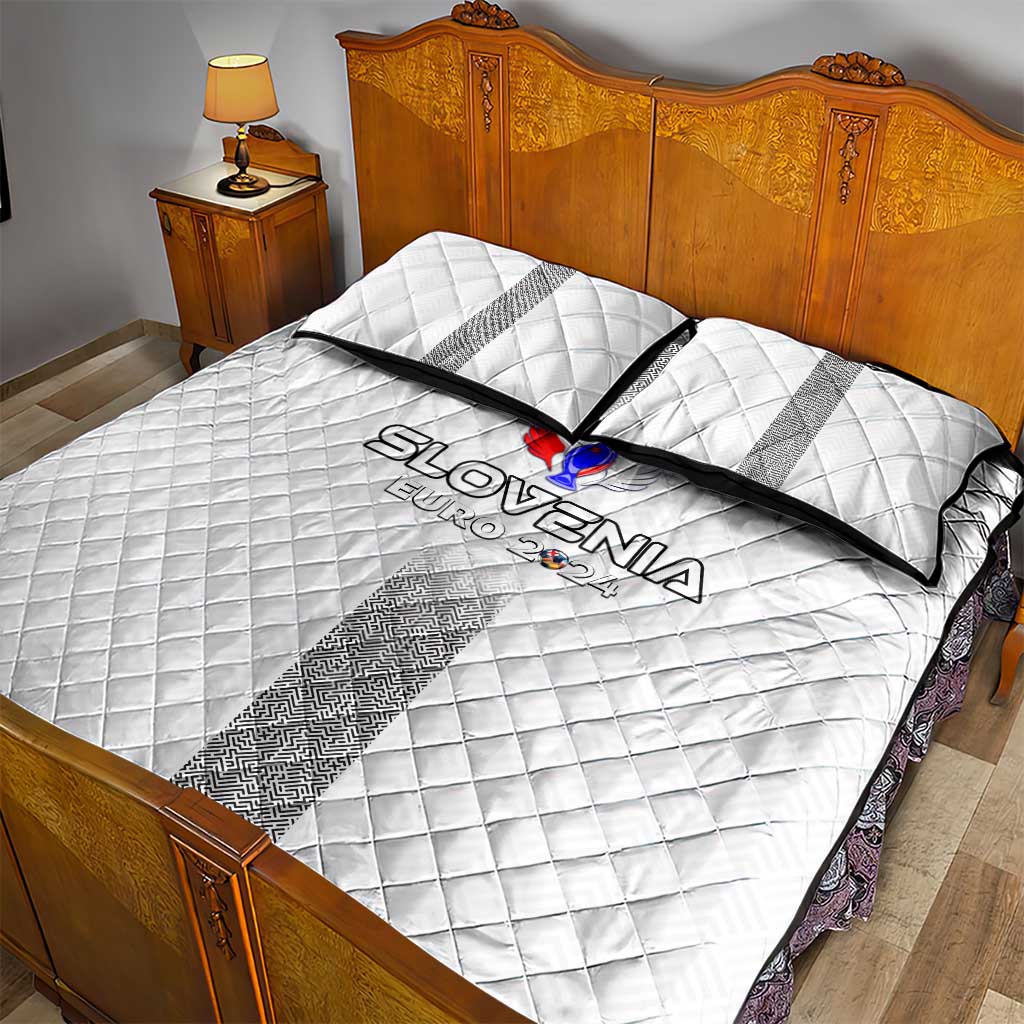 Slovenia Football 2024 Quilt Bed Set Trophy Wing Style - Wonder Print Shop