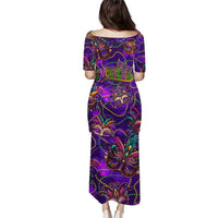 Mardi Gras Puletasi Mask Glitter Art - Wonder Print Shop