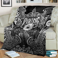 Scandinavian Viking Blanket Norse Warrior Sigil - Helmet and Battle Axes