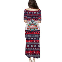Alaska Merry Woofmas Puletasi Christmas Dog Art Style - Wonder Print Shop
