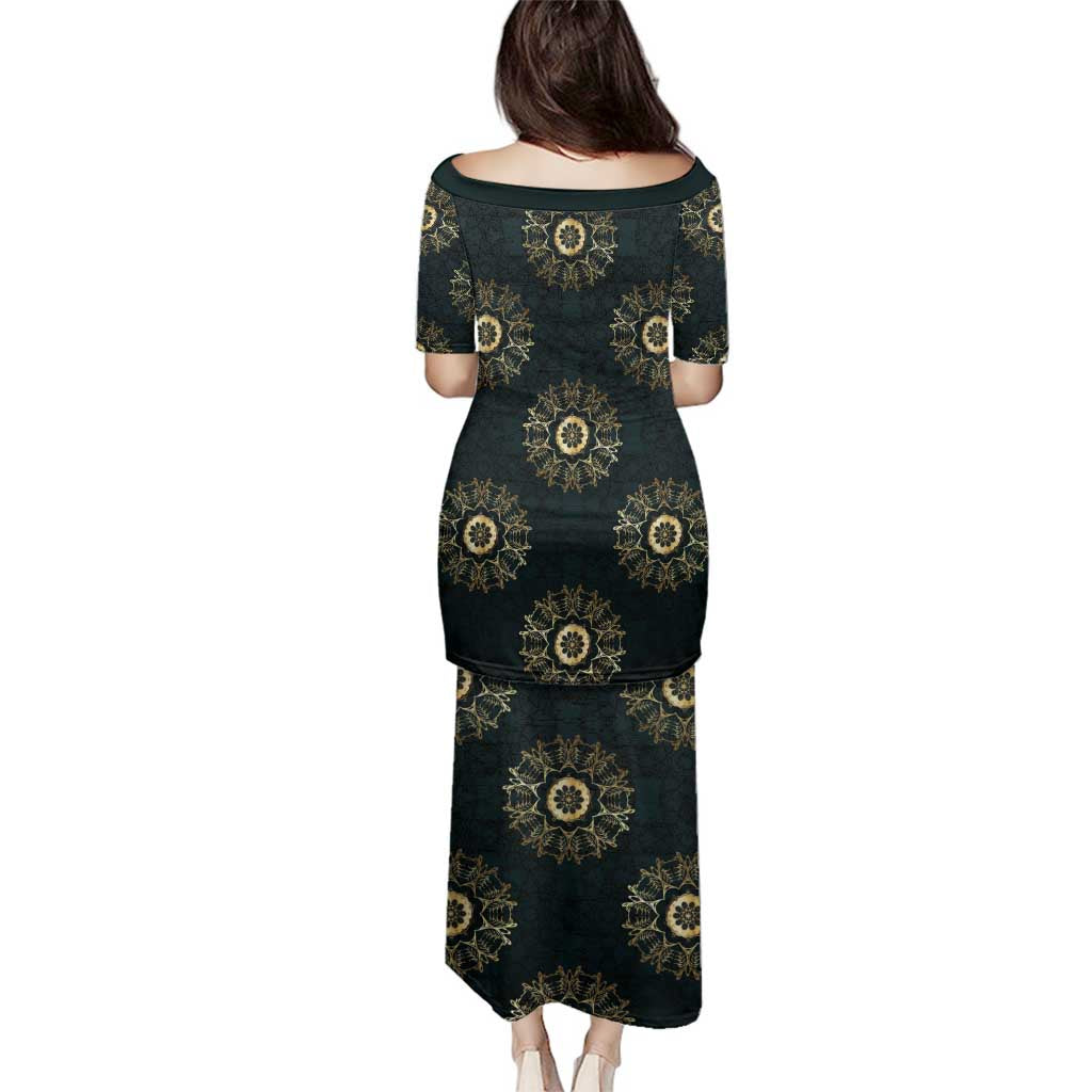 Personalized Powerful Woman in Patterns African Family Matching Puletasi and Hawaiian Shirt